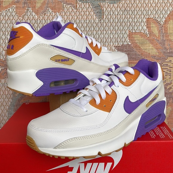 Nike Air Max 90 LTR
Big Kids' Shoes
White/Phantom/Citron Tint/ Action Gr… - Picture 9 of 16